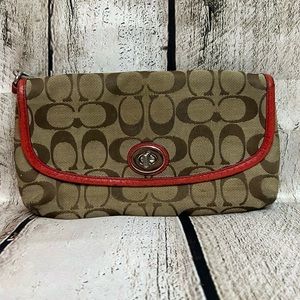 COACH - wristlet